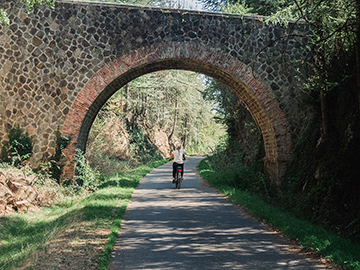 Via Fluvia : vélo en famille entre Ardèche et Loire