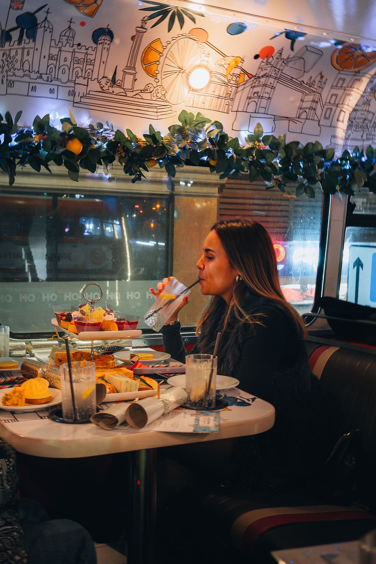 Londres-Bombay Sapphire - bus tea tour pour noël