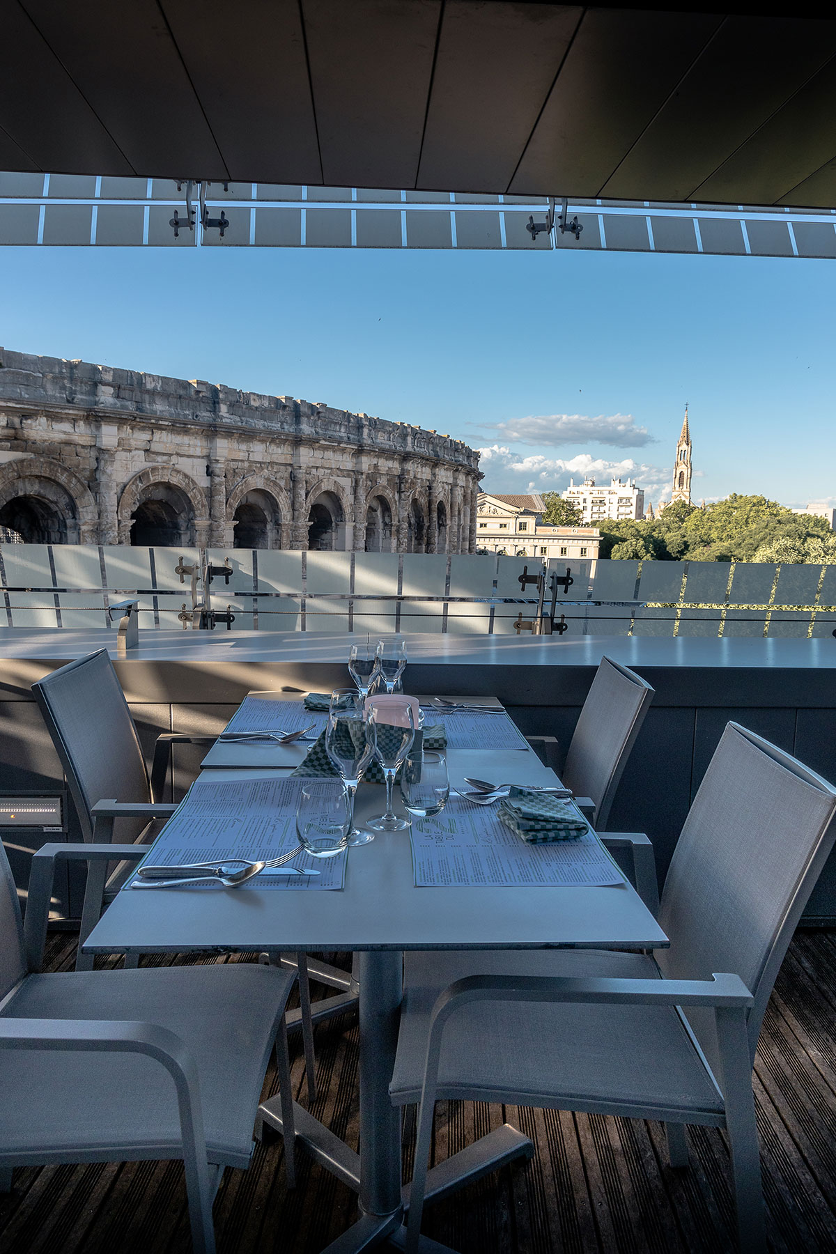 Restaurant La table du 2 à Nîmes