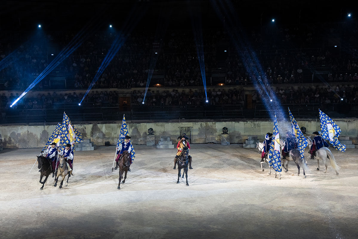 Spectacle nocturne dans les Arènes de Nîmes