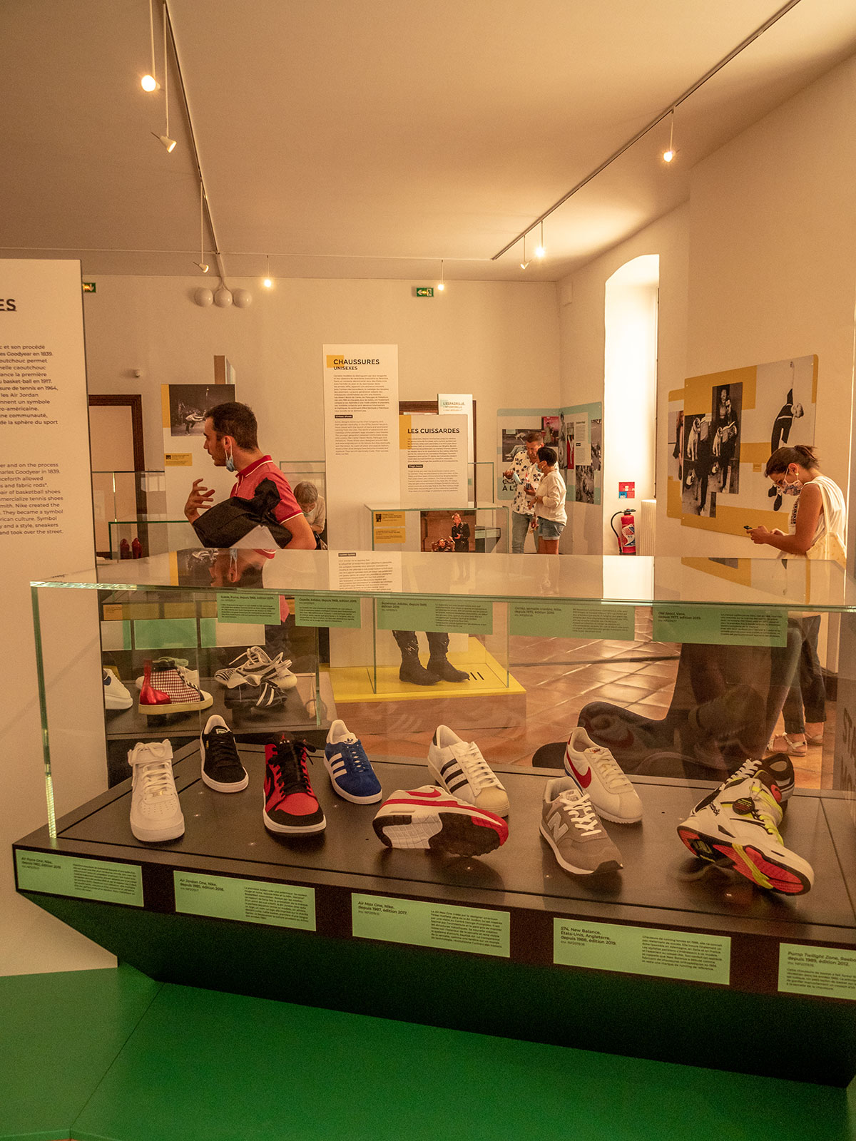 Romans-sur-isère - musée de la chaussure