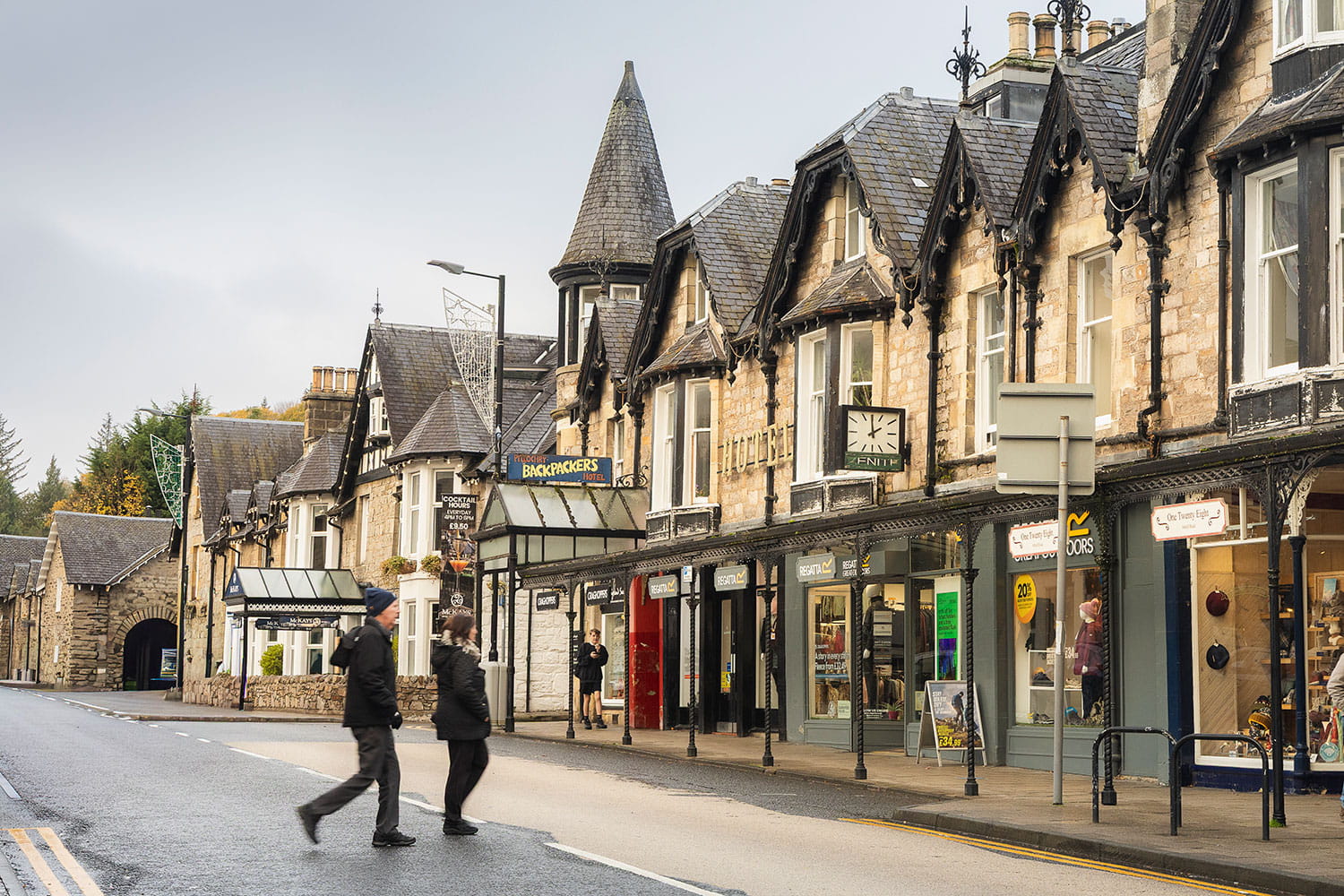 Pitlochry en écosse à l'automne
